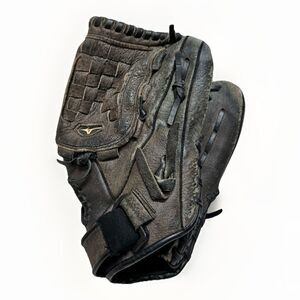 Mizuno Ballpark Professional Model MMX 123P RHT Baseball Glove 12” Broken In